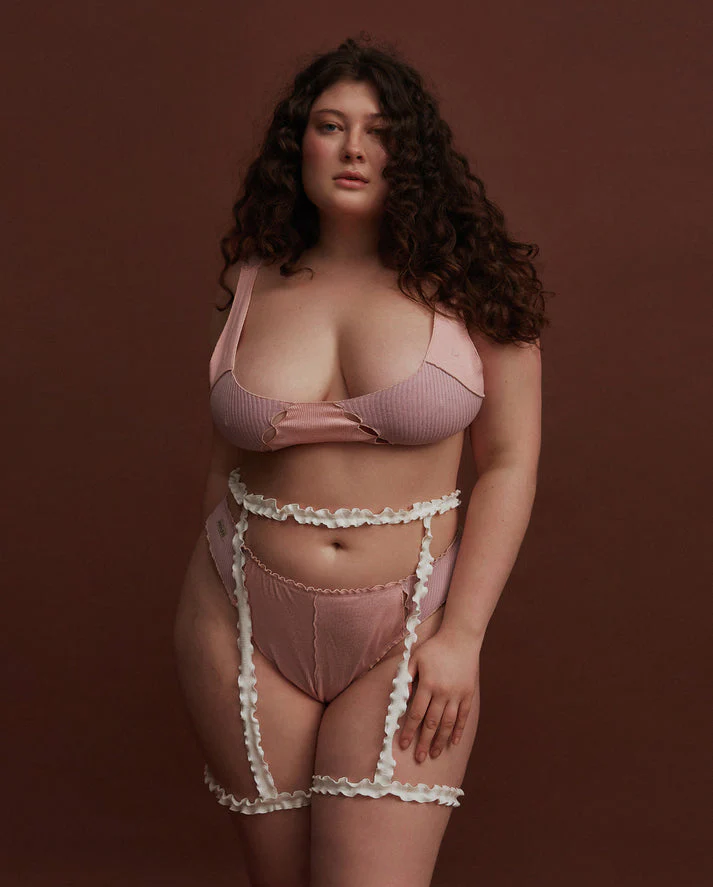 Iconic Thong in Pink - Image 4