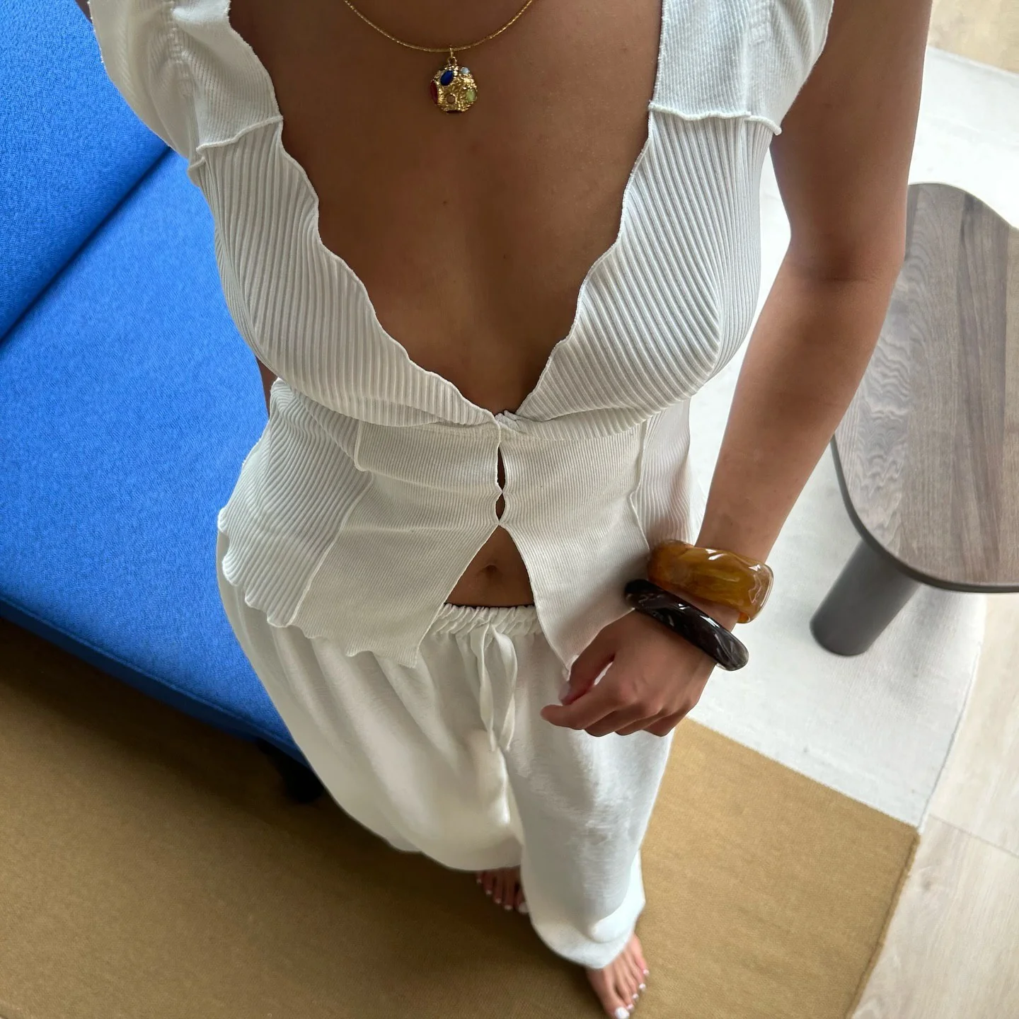 Short Wavy Tank in White - Image 5
