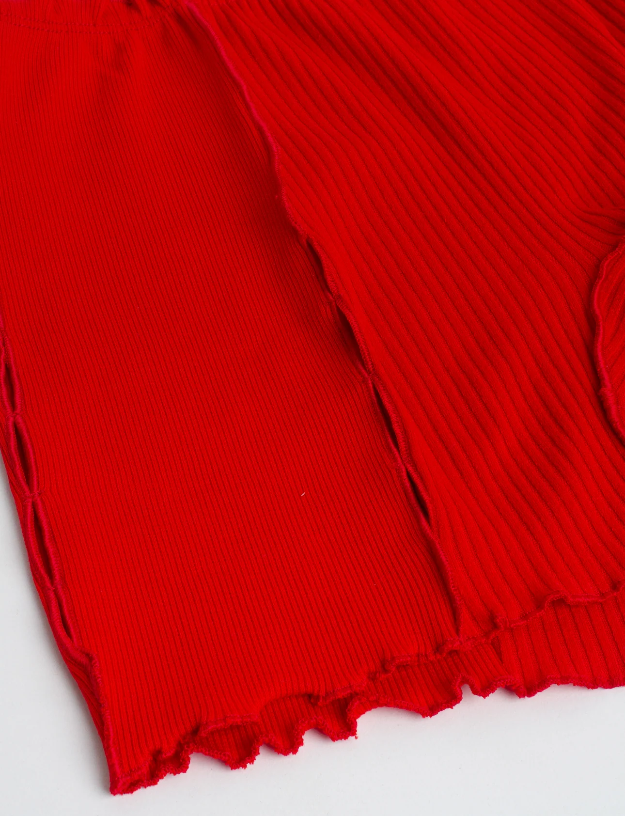 Iconic Shorts in Red - Image 8